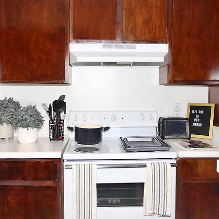 Chic Boho Cottage -Self Check In, Fully Furnished, & Free Parking Houston Eksteriør bilde