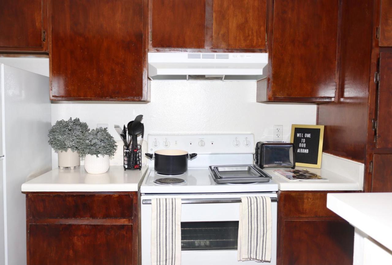 Chic Boho Cottage -Self Check In, Fully Furnished, & Free Parking Houston Eksteriør bilde